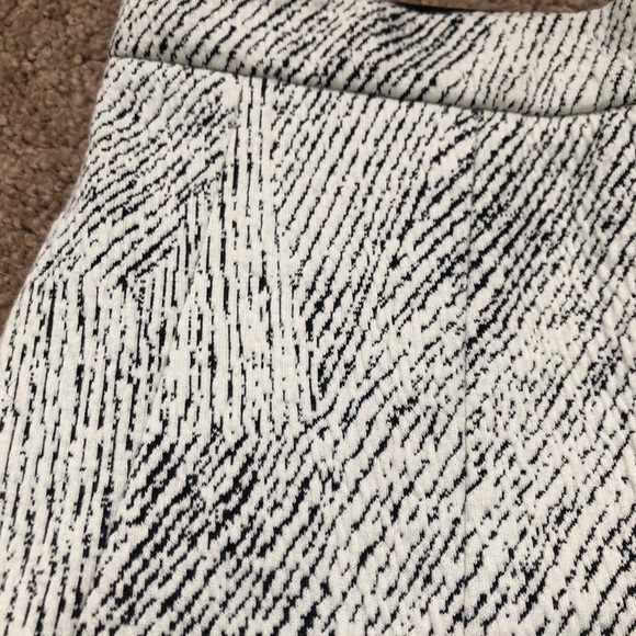 Banana republic flirty fun skirt NWOT - Picture 5 of 8